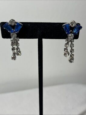Vintage Blue Crystal Drop Earrings - Elegant 
Clip on screws on